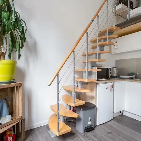 Nice Studio With Mezzanine *croix-rousse* Lyon