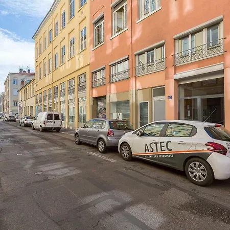Nice Studio With Mezzanine *croix-rousse*