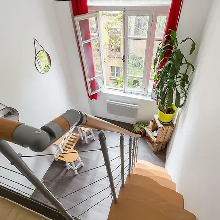 Apartment Nice Studio With Mezzanine *croix-rousse*